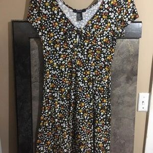 Forever 21 Dress Size Medium